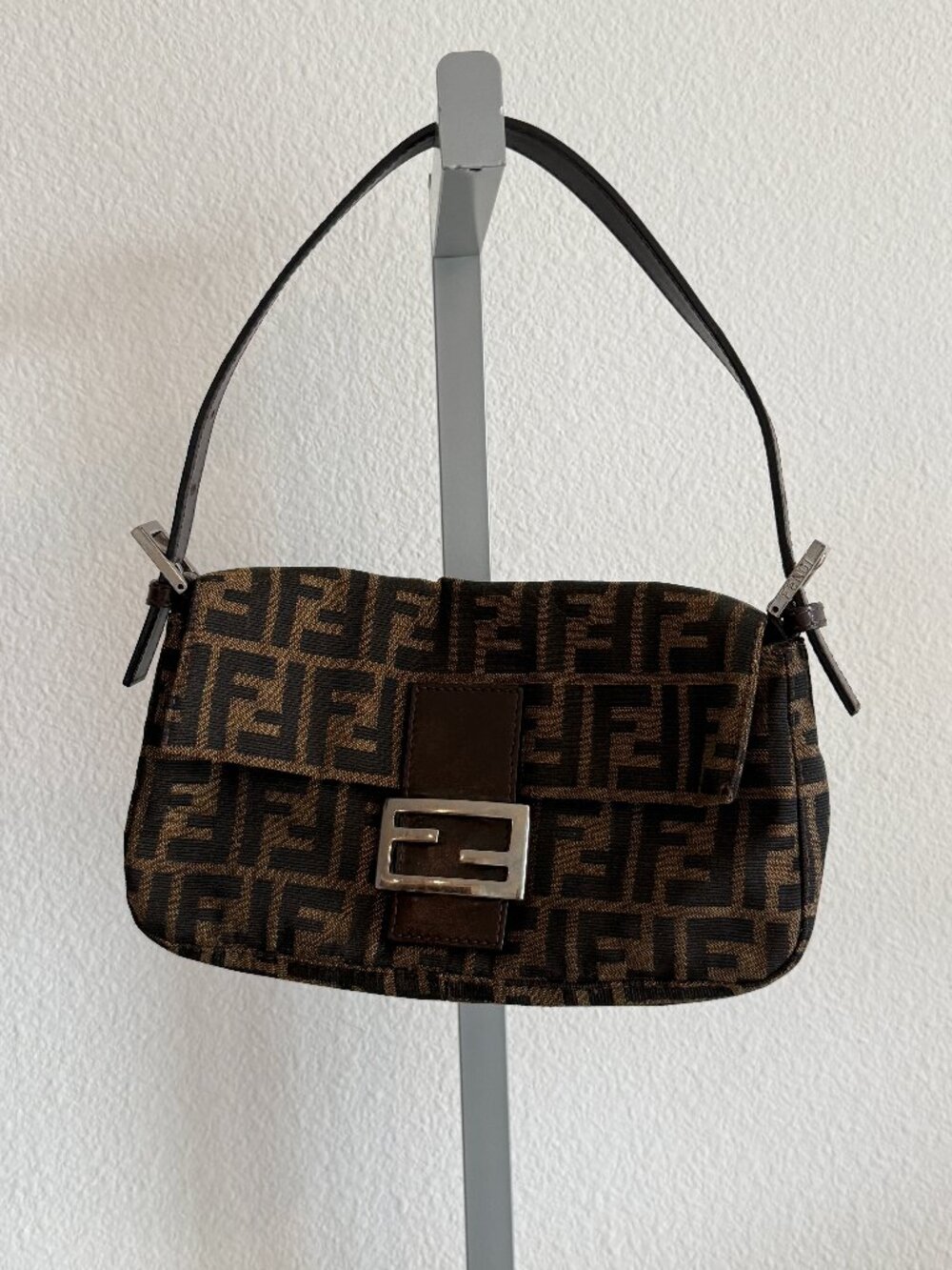 vintage fendi shoulder bag